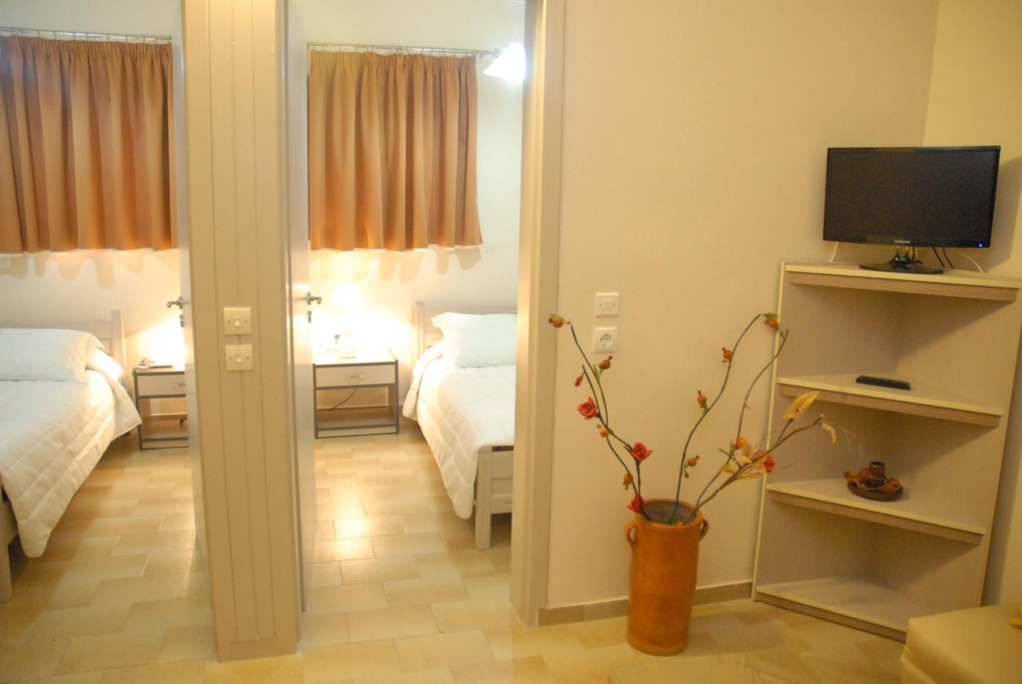 Takis Hotel Apartments Ialisos Exterior foto
