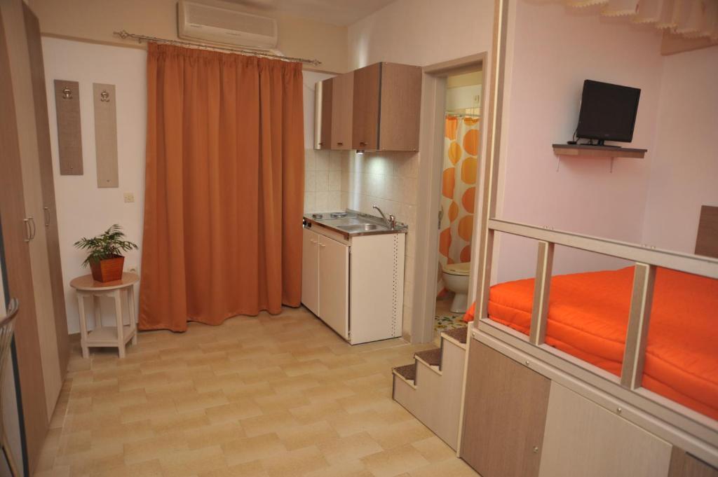 Takis Hotel Apartments Ialisos Habitación foto